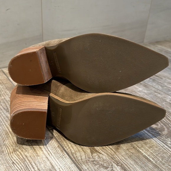 Beautiful Mark Fisher taupe suede booties,Sz 8 - Picture 5 of 5